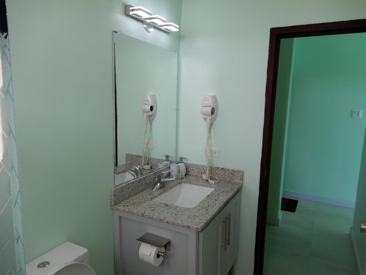 Oistins Bayview Apartments Christ Church Ngoại thất bức ảnh