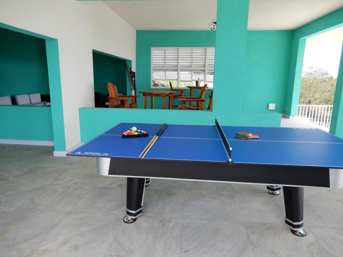 Oistins Bayview Apartments Christ Church Ngoại thất bức ảnh
