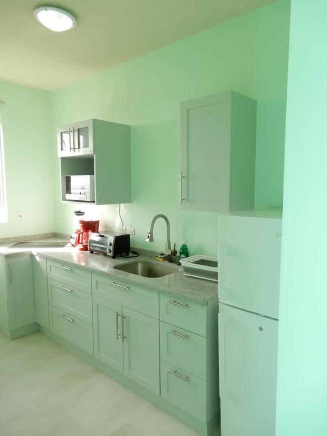 Oistins Bayview Apartments Christ Church Ngoại thất bức ảnh